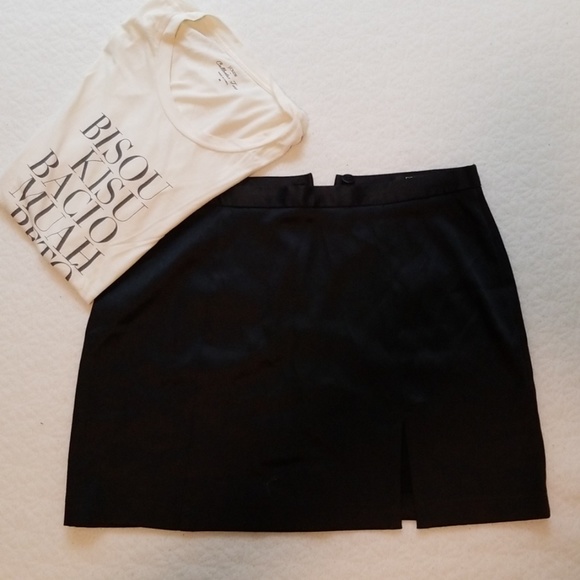 BCBGMaxAzria Dresses & Skirts - 🌶 BCBG Maxazria Black Mini Skirt